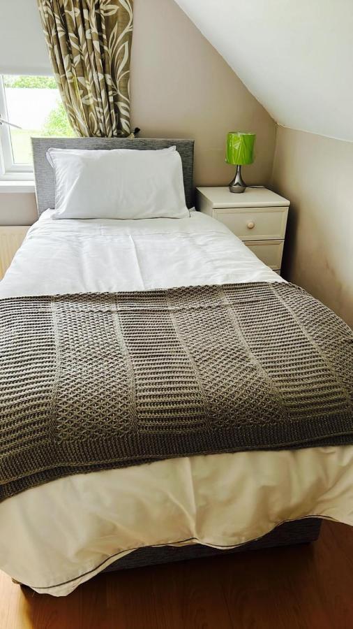 Pinebrook Bnb - 1F Budget Apartment With Shared Bath - 2 Room Types 킬리벡스 외부 사진