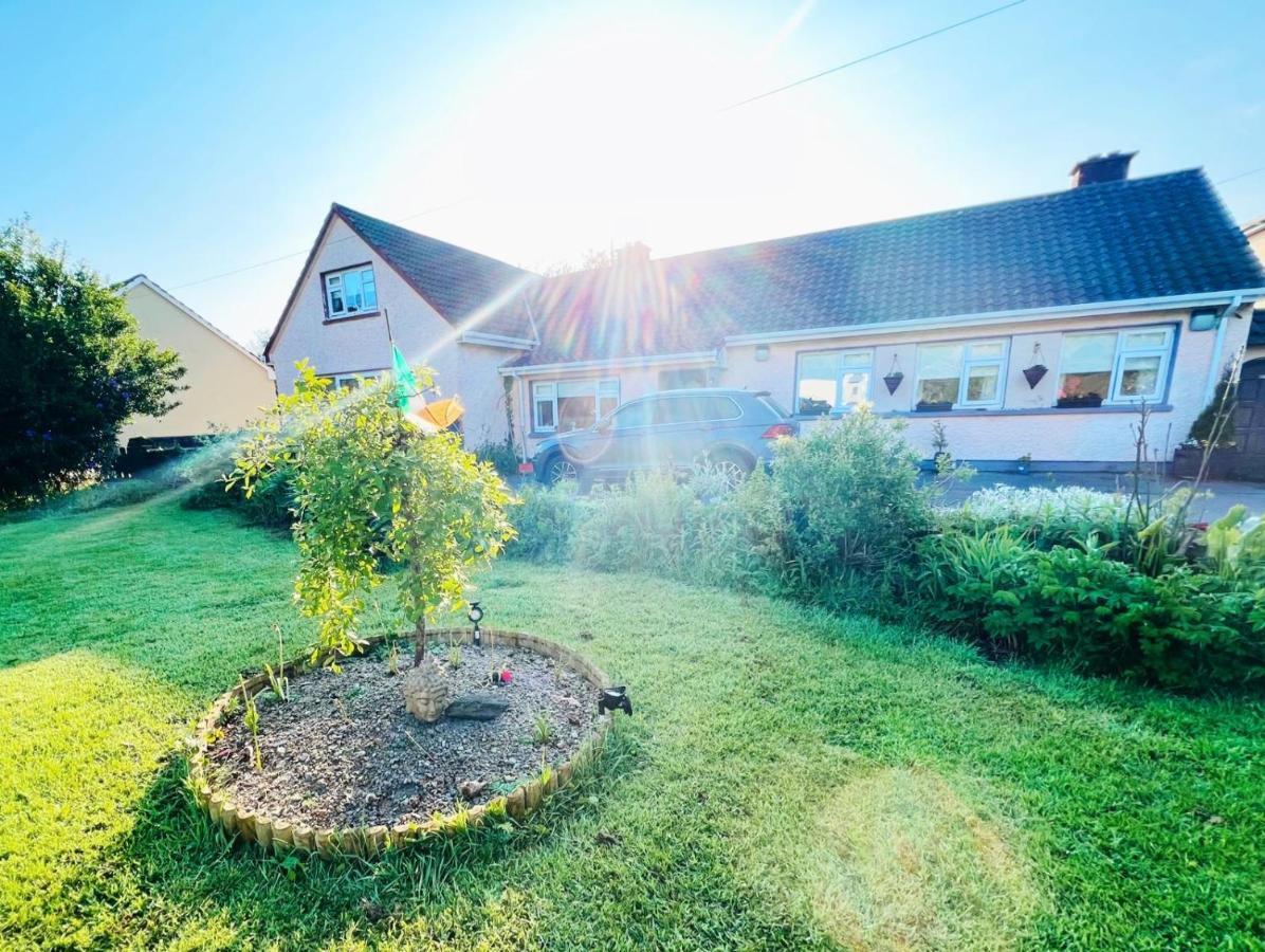 Pinebrook Bnb - 1F Budget Apartment With Shared Bath - 2 Room Types 킬리벡스 외부 사진