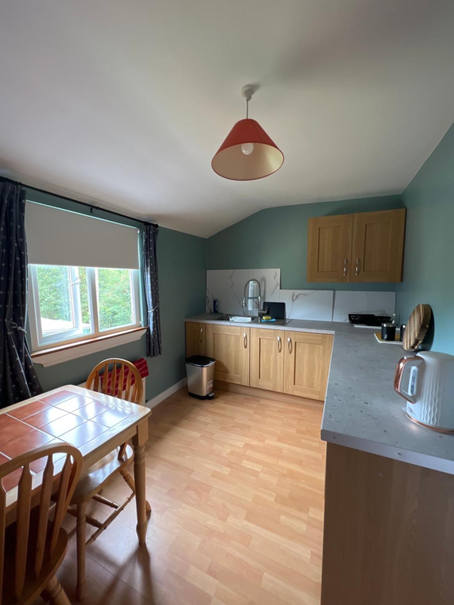 Pinebrook Bnb - 1F Budget Apartment With Shared Bath - 2 Room Types 킬리벡스 외부 사진